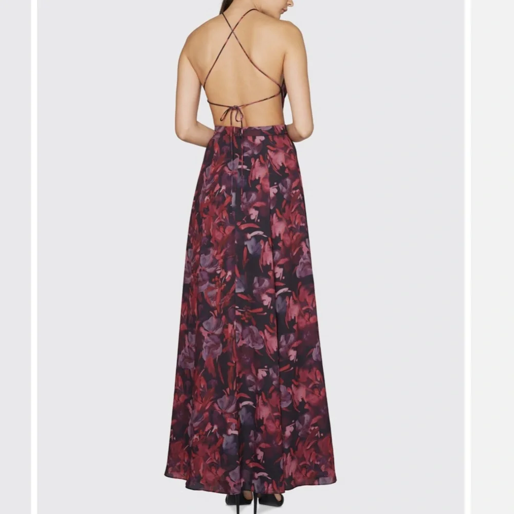 Fame and Partners Abstract Print Open Back Gown w/ Slit Wedding Guest | Size 0 - Picture 3 of 10